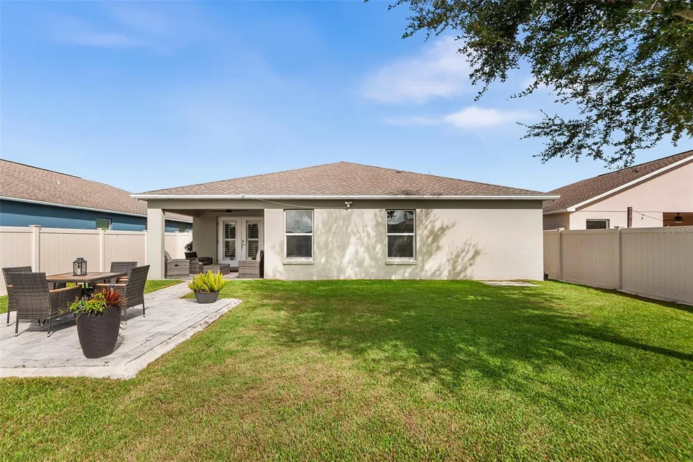 171 LAKE MARIANA PLACE Auburndale, FL 33823