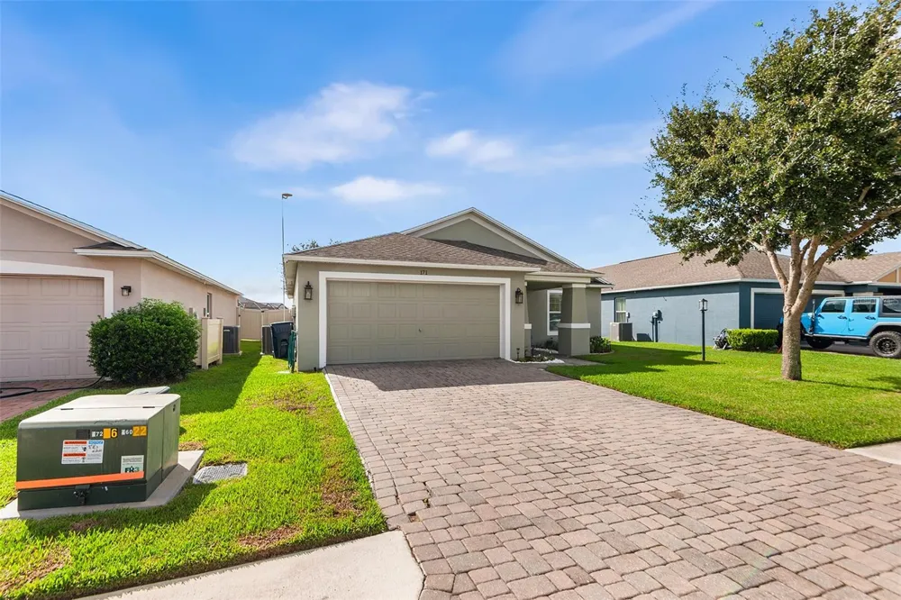 171 LAKE MARIANA PLACE Auburndale, FL 33823