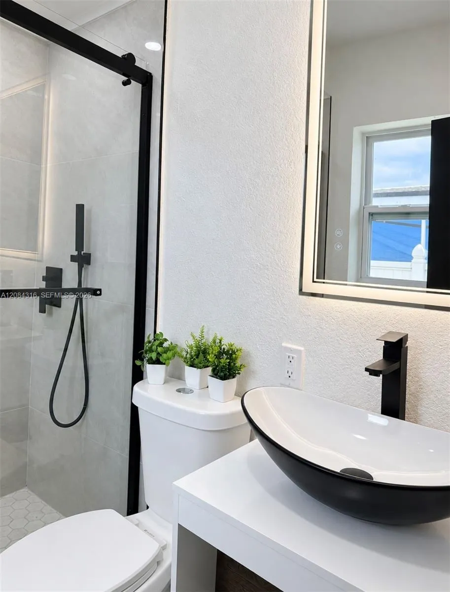 400 SW 31st Ave Fort Lauderdale, FL 33312