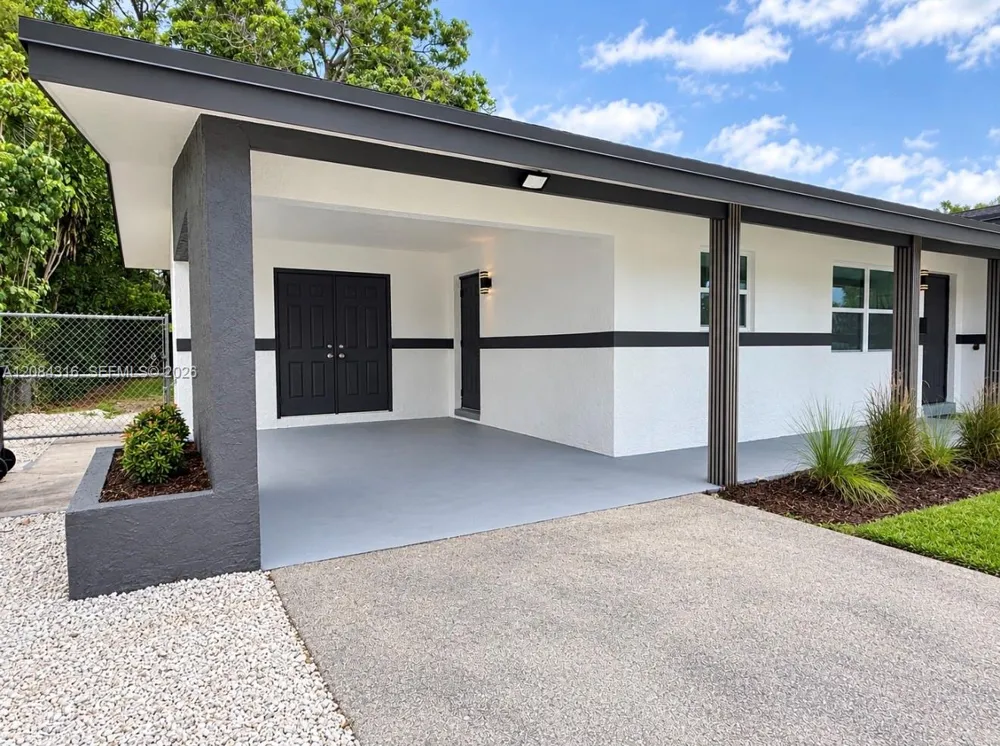 400 SW 31st Ave Fort Lauderdale, FL 33312