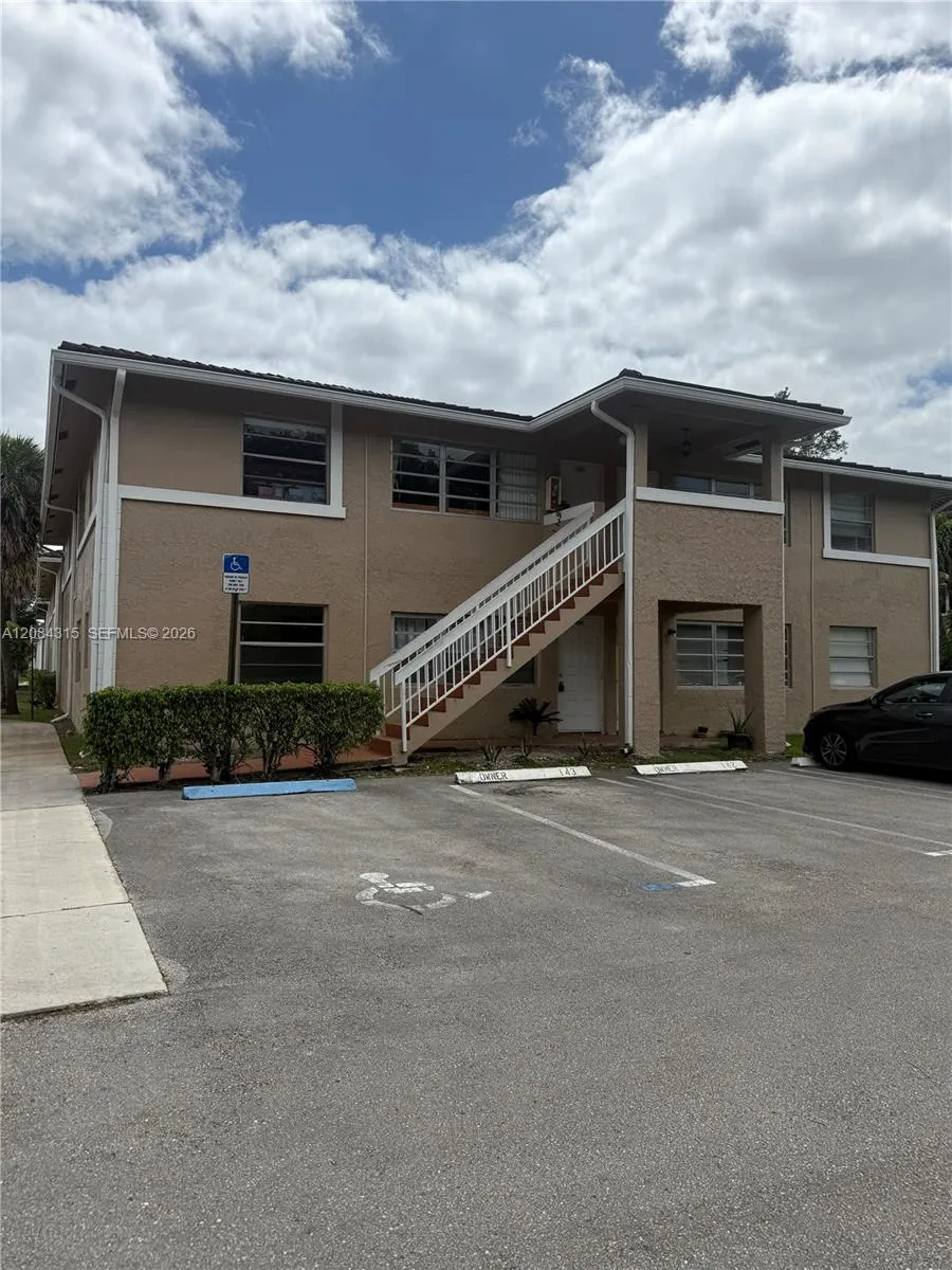 10228 Twin Lakes Dr #16-E Coral Springs, FL 33071