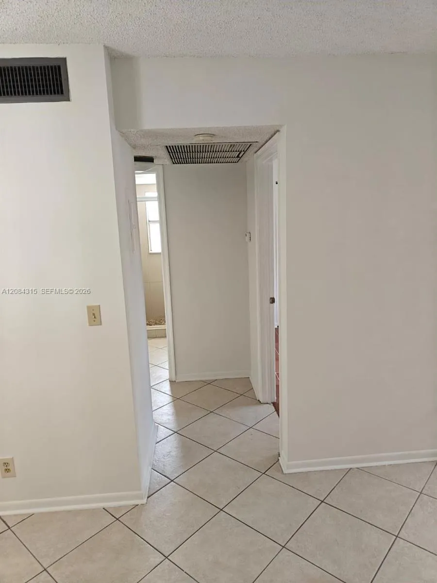 10228 Twin Lakes Dr #16-E Coral Springs, FL 33071