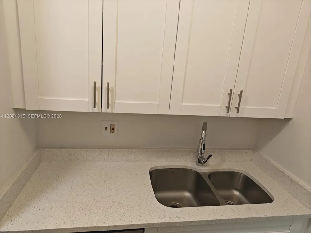 10228 Twin Lakes Dr #16-E Coral Springs, FL 33071