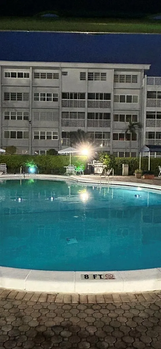 329 SE 3rd St #405T Hallandale Beach, FL 33009