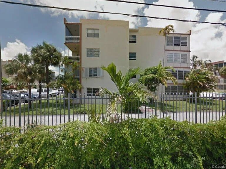 4044 NW 19th St #404 Lauderhill, FL 33313