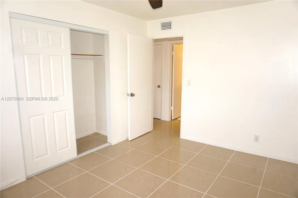 4044 NW 19th St #404 Lauderhill, FL 33313