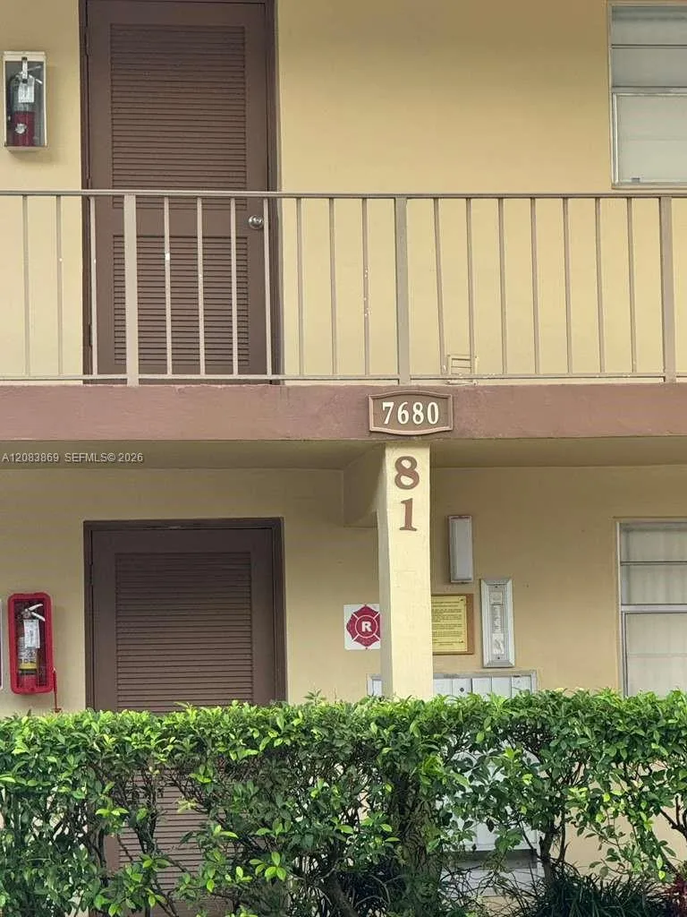 7680 NW 1st St #107 Margate, FL 33063