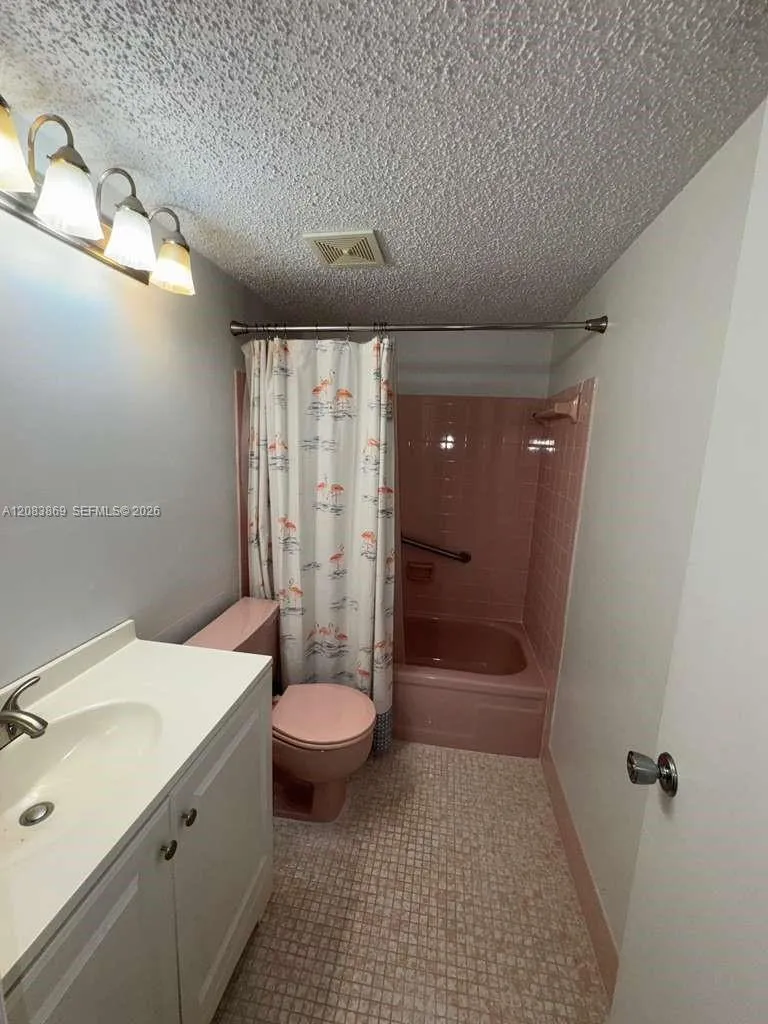 7680 NW 1st St #107 Margate, FL 33063