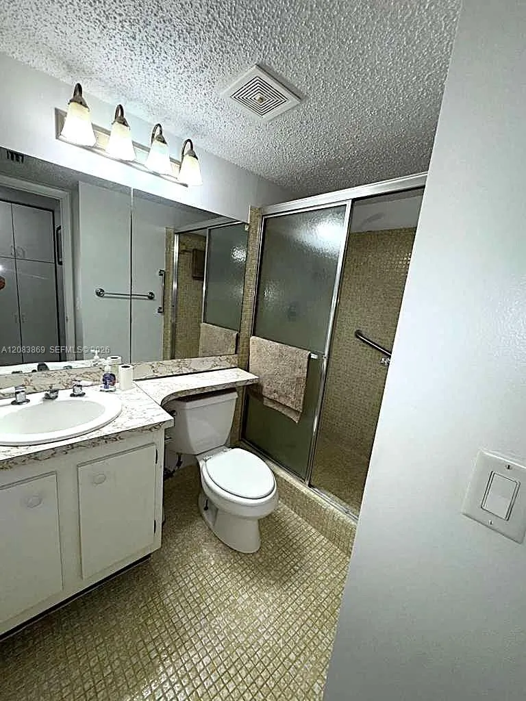 7680 NW 1st St #107 Margate, FL 33063