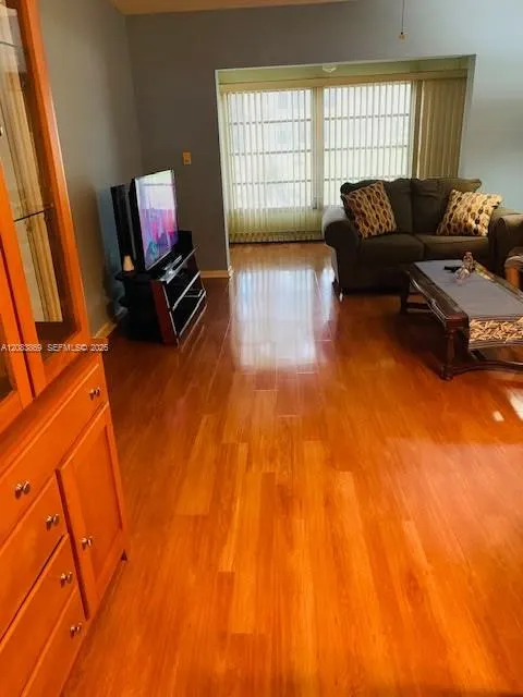 7680 NW 1st St #107 Margate, FL 33063