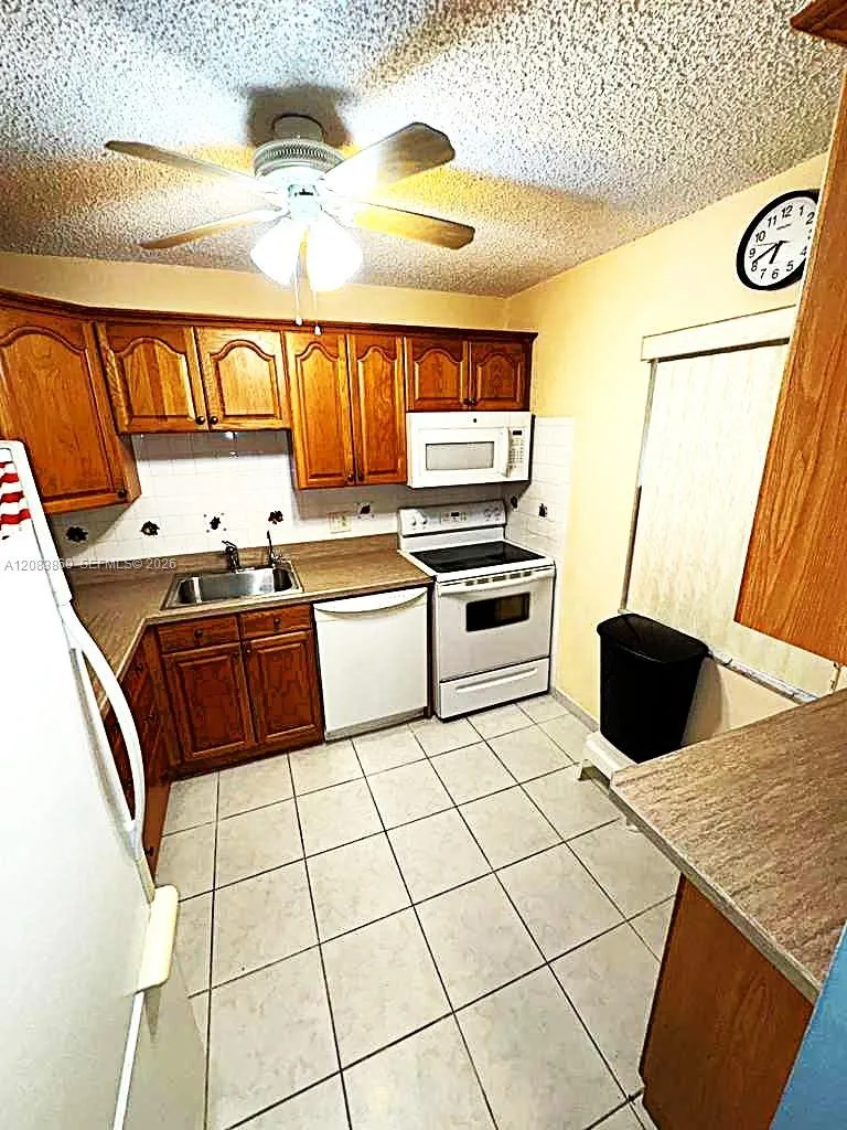 7680 NW 1st St #107 Margate, FL 33063