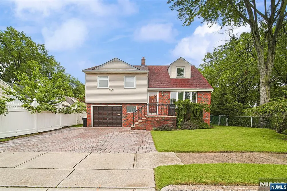 728 Lancaster Road Ridgefield, NJ 07657