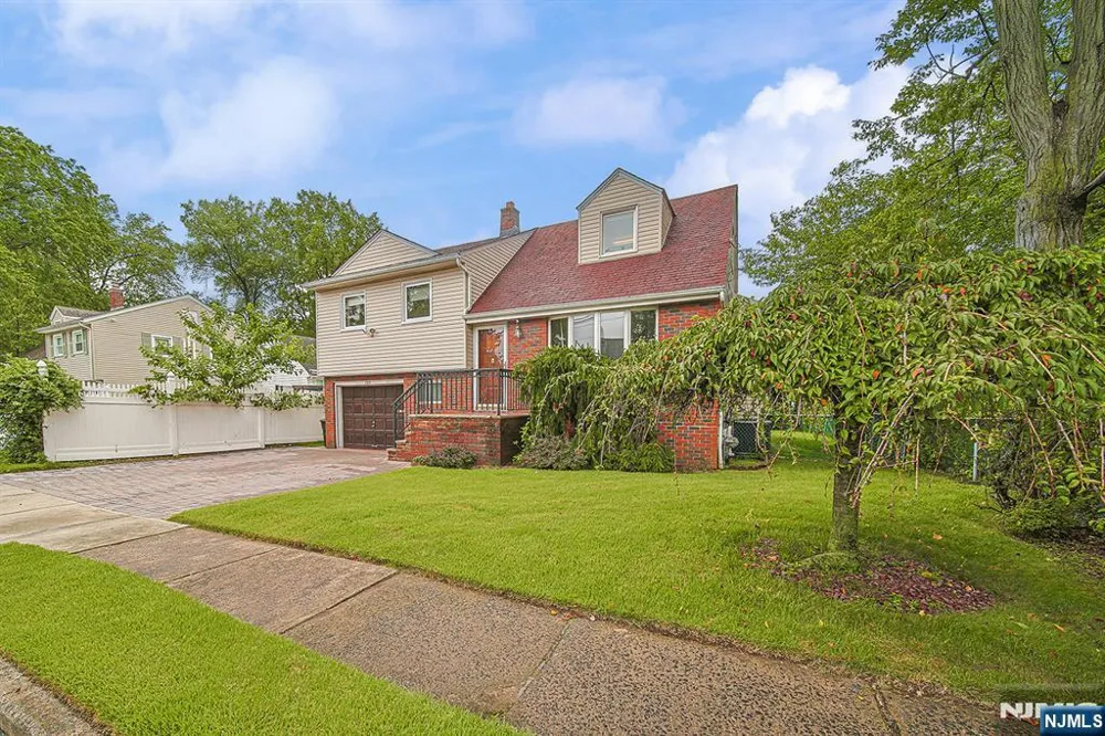 728 Lancaster Road Ridgefield, NJ 07657