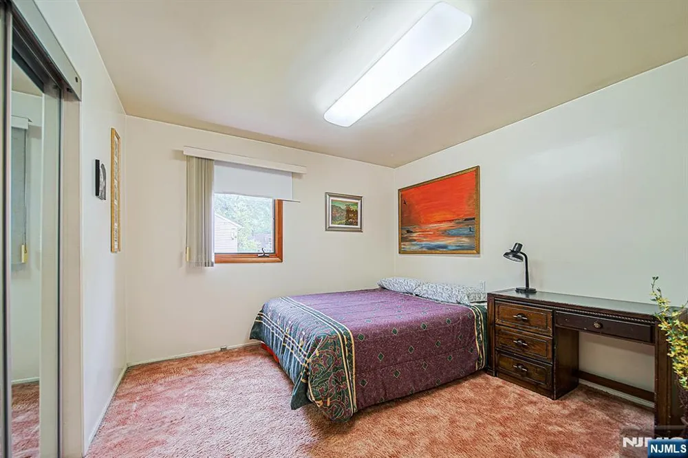 728 Lancaster Road Ridgefield, NJ 07657