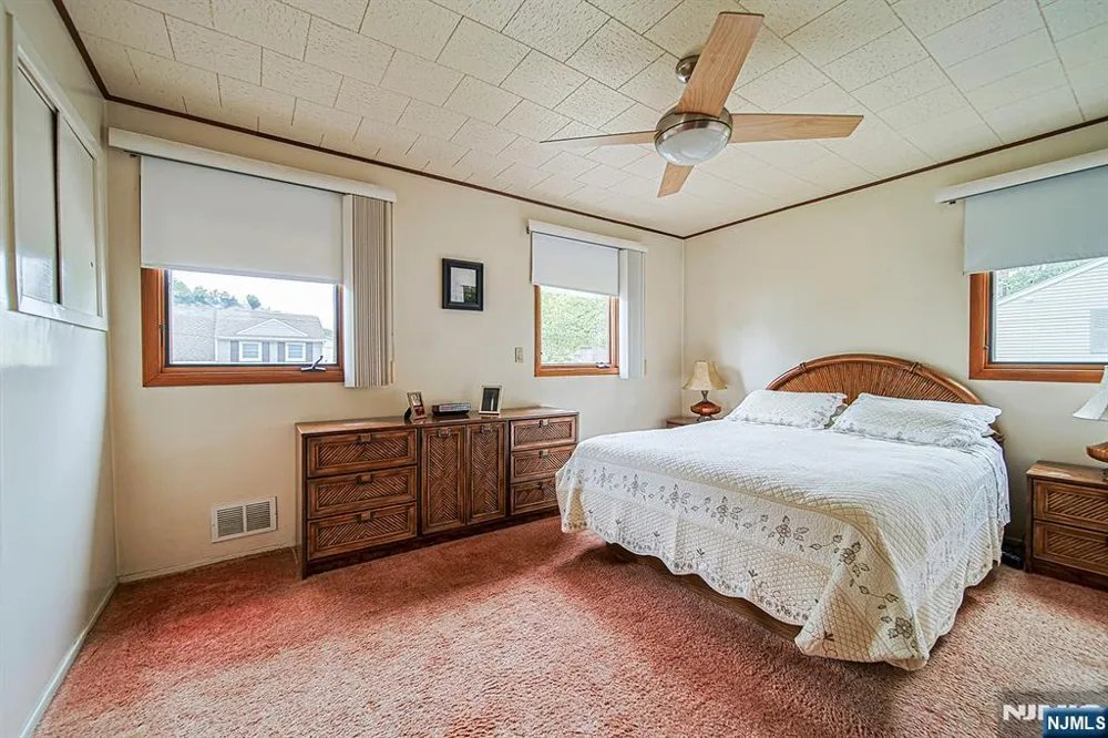 728 Lancaster Road Ridgefield, NJ 07657