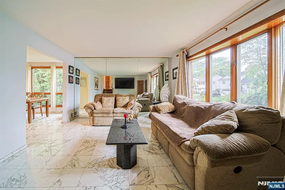728 Lancaster Road Ridgefield, NJ 07657