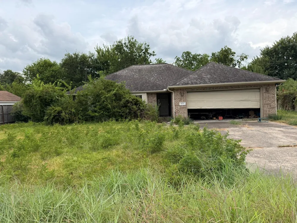 1033 Theresa Street Houston, TX 77051