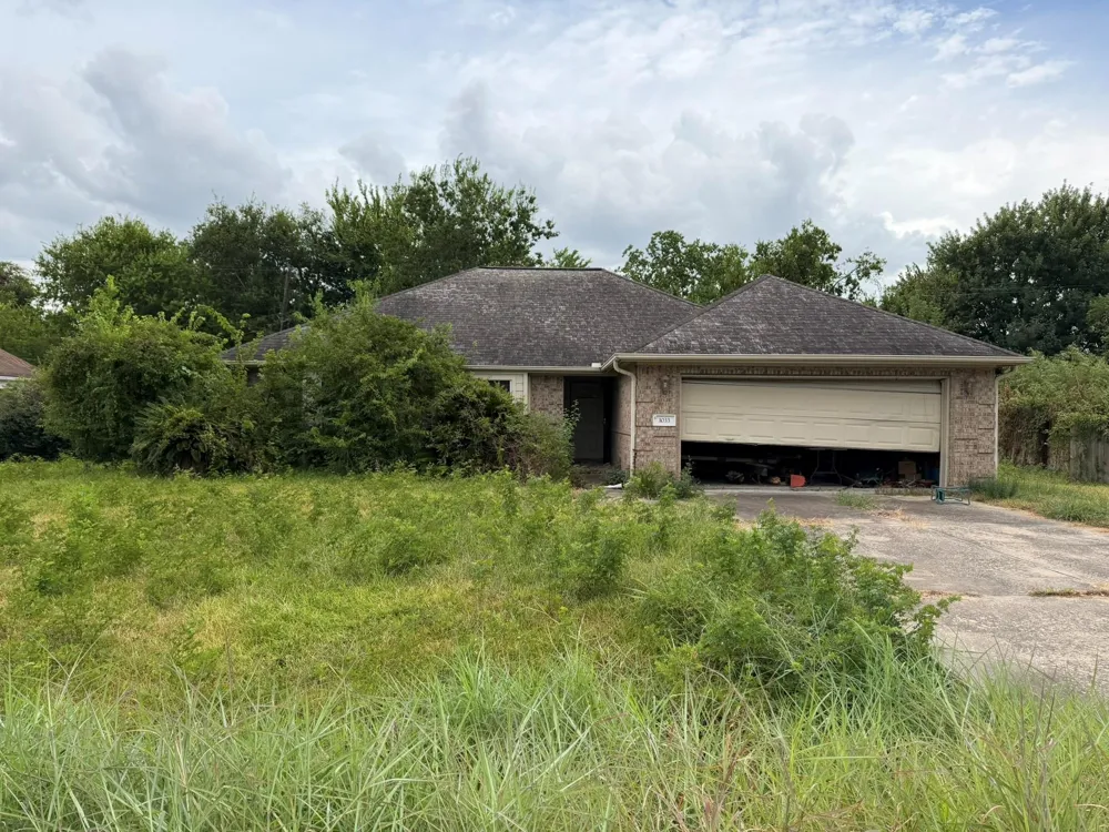 1033 Theresa Street Houston, TX 77051