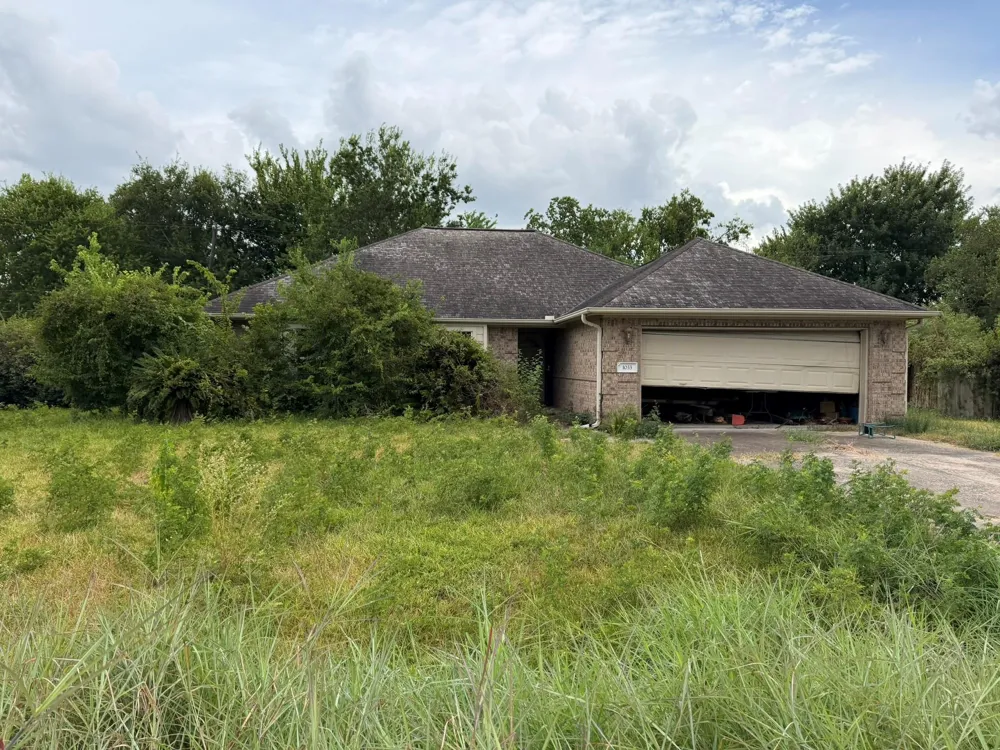 1033 Theresa Street Houston, TX 77051