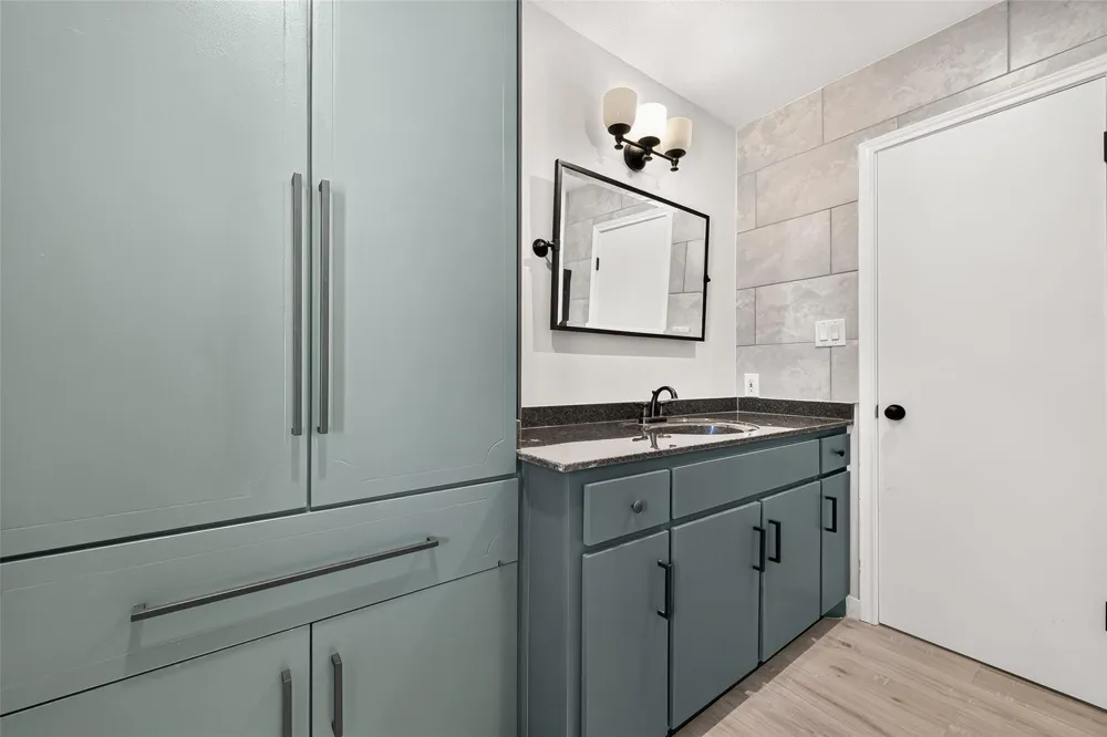437 Bendwood Drive Houston, TX 77024