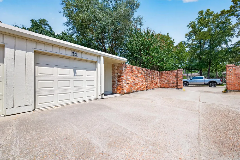 437 Bendwood Drive Houston, TX 77024