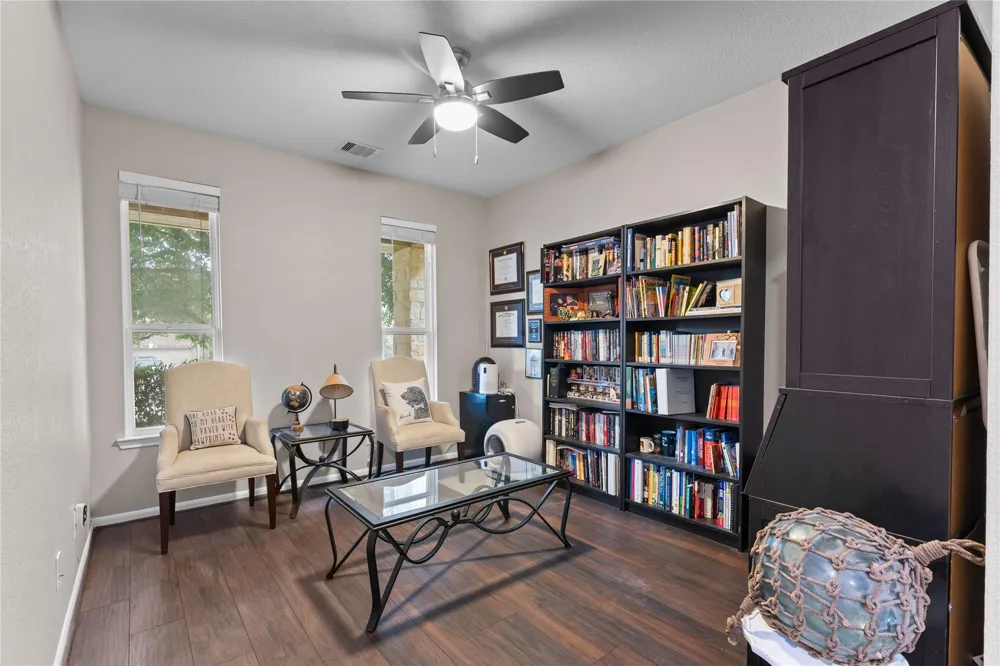 1942 Elkington Circle Conroe, TX 77304