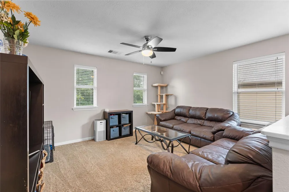 1942 Elkington Circle Conroe, TX 77304