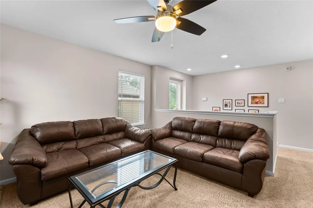 1942 Elkington Circle Conroe, TX 77304