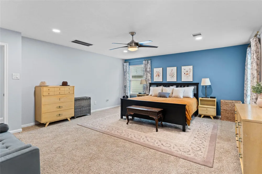 1942 Elkington Circle Conroe, TX 77304