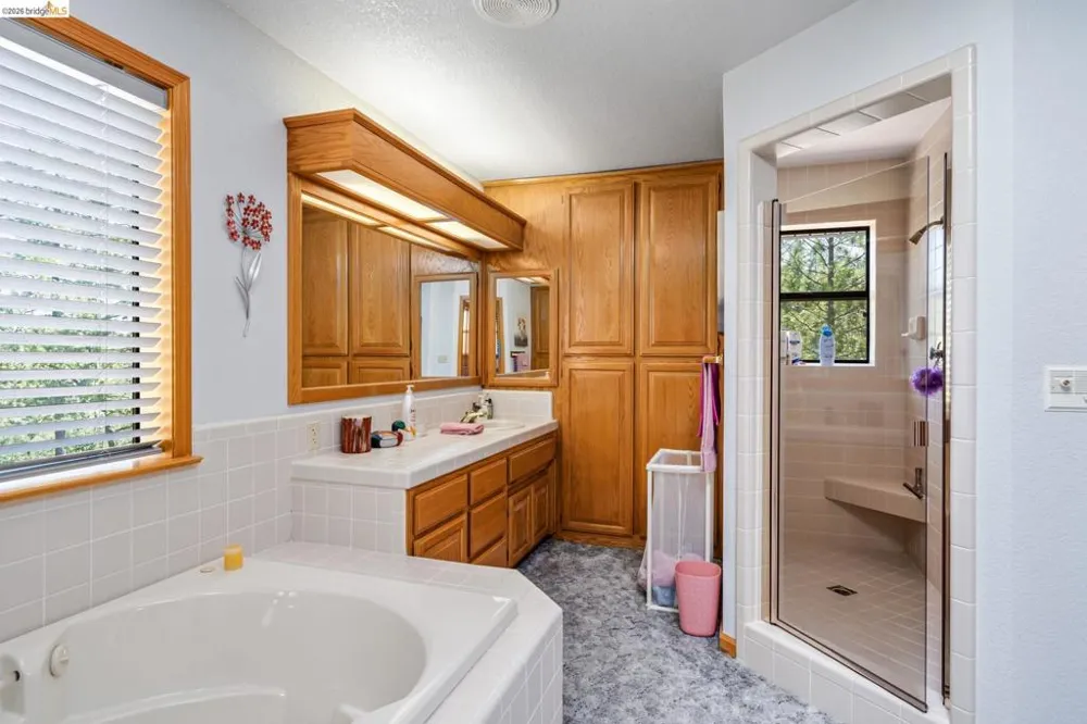 11335 Bridal Veil Groveland, CA 95321