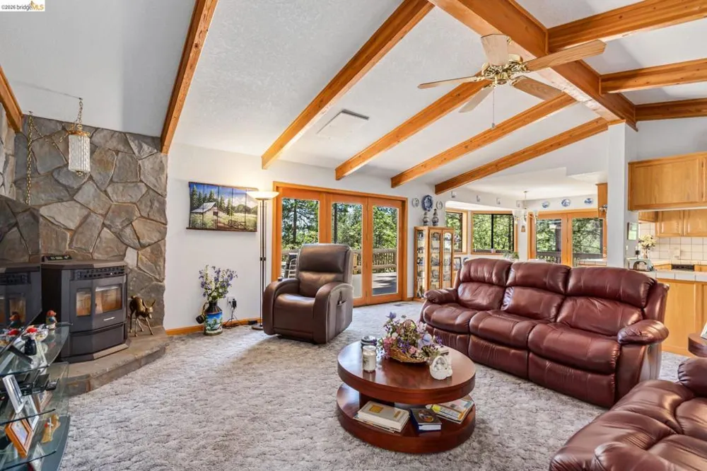 11335 Bridal Veil Groveland, CA 95321