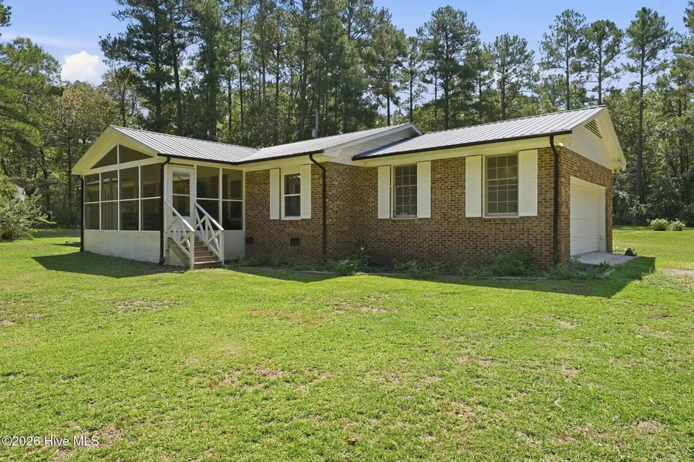 1477 Marks Creek Church Road Laurel Hill, NC 28351