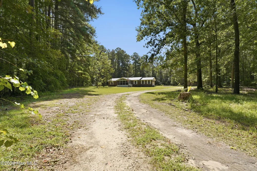 1477 Marks Creek Church Road Laurel Hill, NC 28351