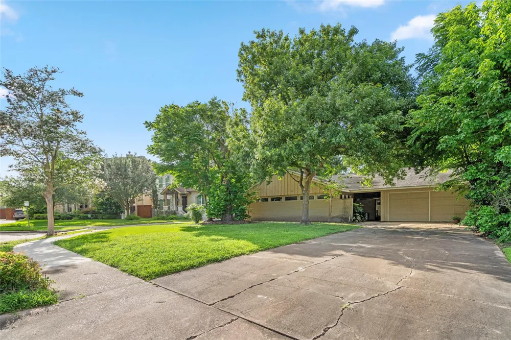 5146 Carew Street Houston, TX 77096