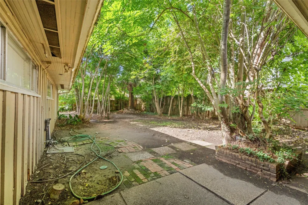 5146 Carew Street Houston, TX 77096