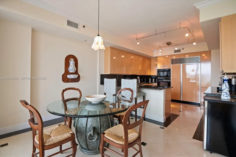 791 Crandon Blvd #704 Key Biscayne, FL 33149