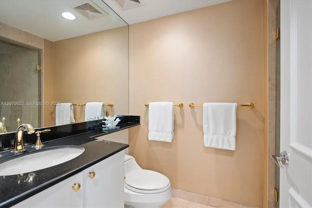 791 Crandon Blvd #704 Key Biscayne, FL 33149