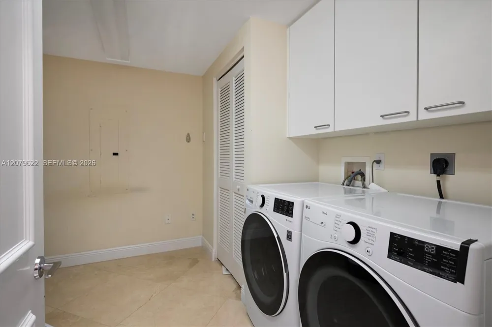 791 Crandon Blvd #704 Key Biscayne, FL 33149