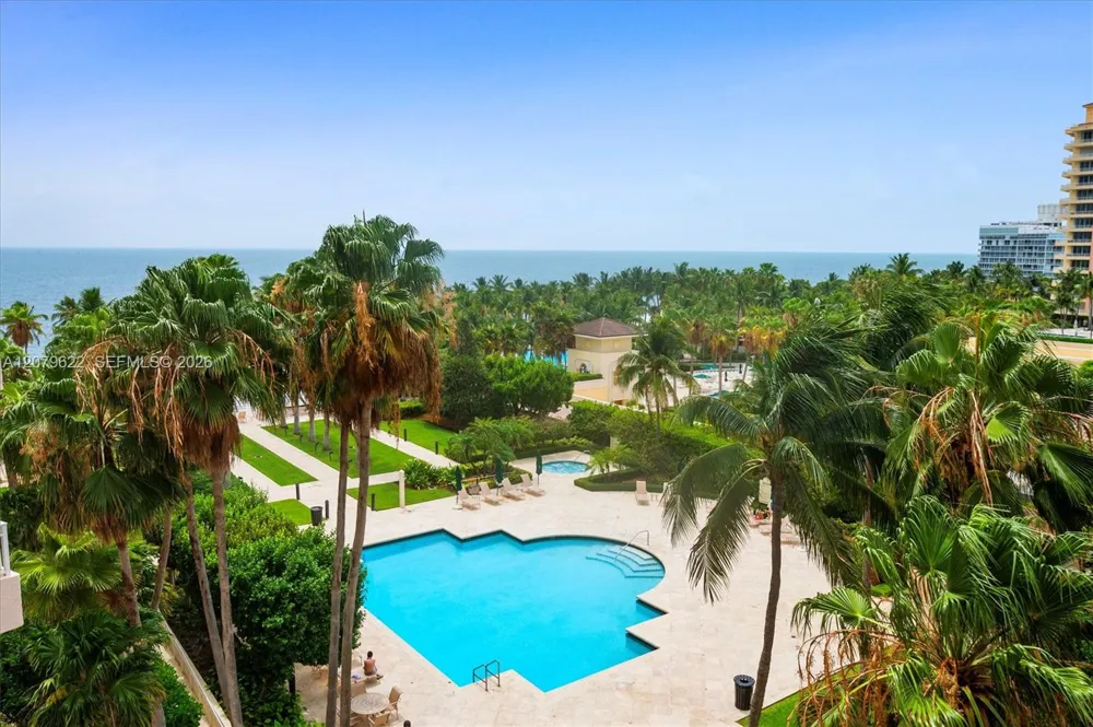 791 Crandon Blvd #704 Key Biscayne, FL 33149