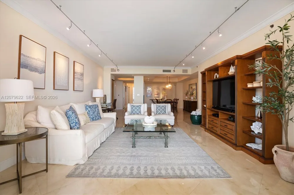 791 Crandon Blvd #704 Key Biscayne, FL 33149