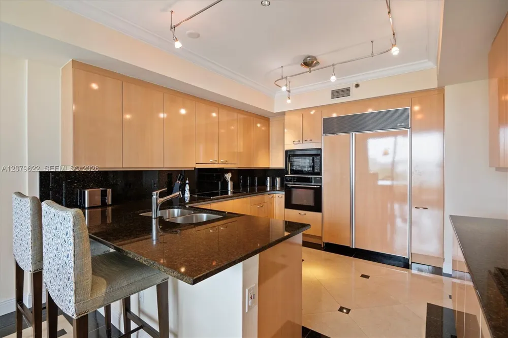 791 Crandon Blvd #704 Key Biscayne, FL 33149