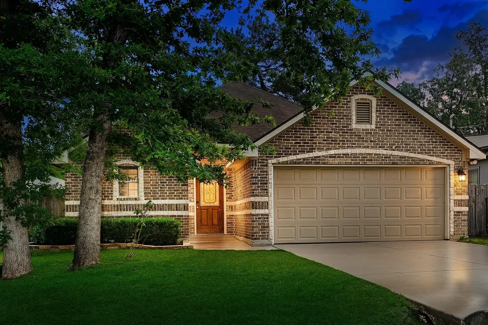10912 Redbird Conroe, TX 77385