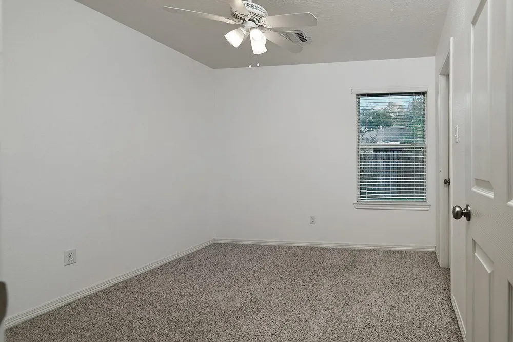 10912 Redbird Conroe, TX 77385