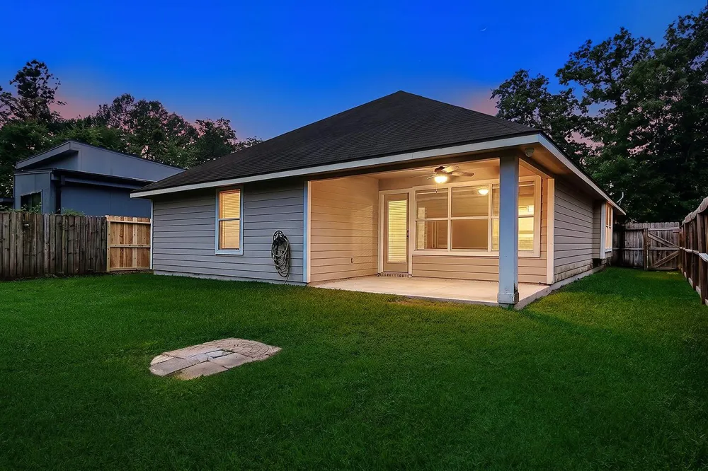 10912 Redbird Conroe, TX 77385