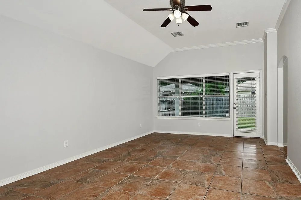 10912 Redbird Conroe, TX 77385