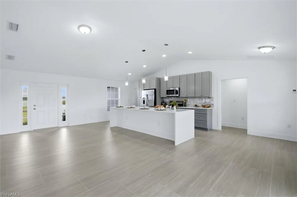 1219 NW 9th Place Cape Coral, FL 33993