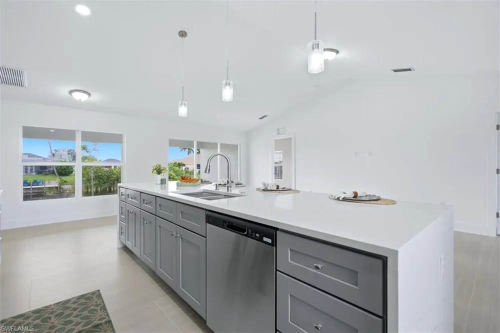 1219 NW 9th Place Cape Coral, FL 33993