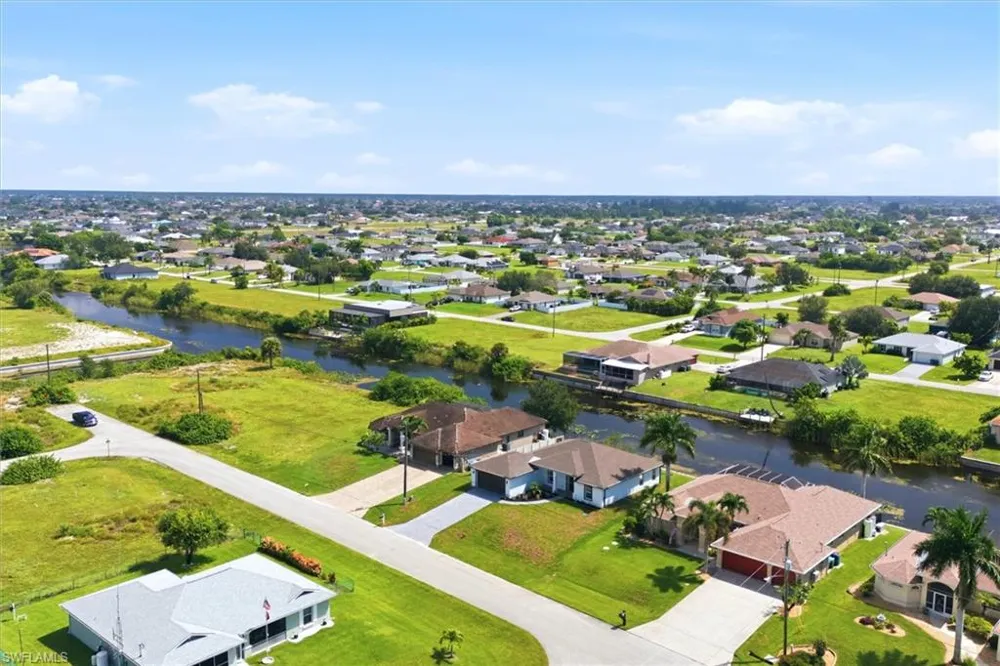 1219 NW 9th Place Cape Coral, FL 33993