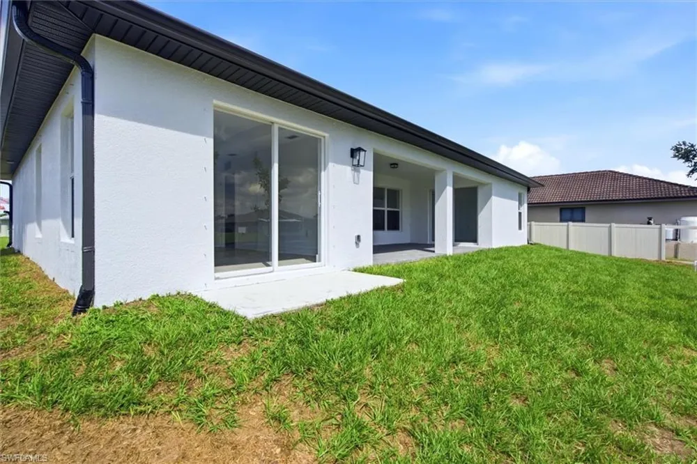 1219 NW 9th Place Cape Coral, FL 33993