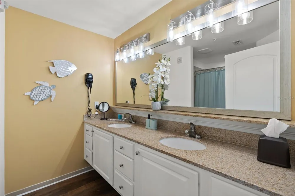 13427 BLUE HERON BEACH DRIVE #2-1105 Orlando, FL 32821